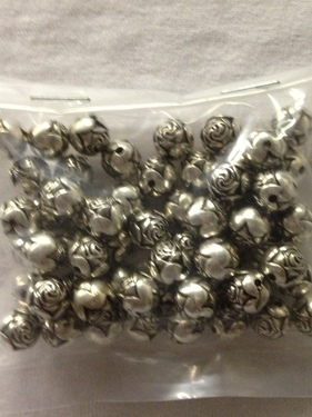 Photo of 8MM SILVER PLATED PLASTIC ANTIQUE ROSEBUD BEADS 643S